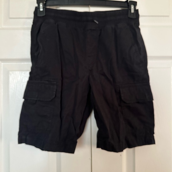 Black Cargo Shorts - Picture 1 of 3